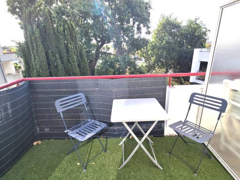 NANTES / PERRAY: Charmant 2 pièces rénové  au calme en fond d'impasse — photo 1