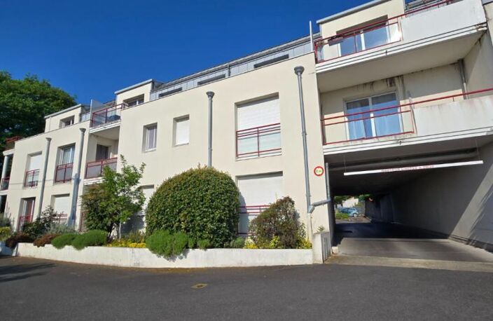 NANTES / PERRAY: Charmant 2 pièces rénové  au calme en fond d'impasse — photo 3