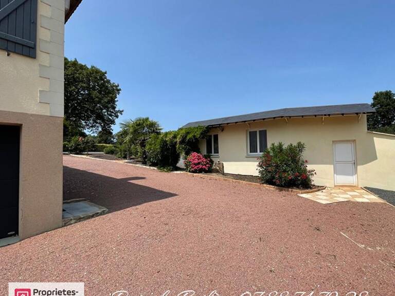 Charmante maison sur sous-sol avec terrain de 16 612 m² (possibilité jusqu'à 7 ha)- MOULIHERNE (49390) — photo 1