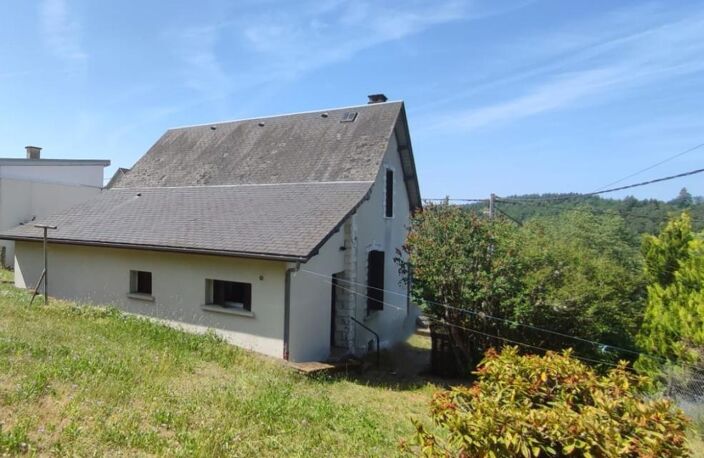 Maison avec terrain et garage , quartier calme d'USSEL 19200 — photo 2