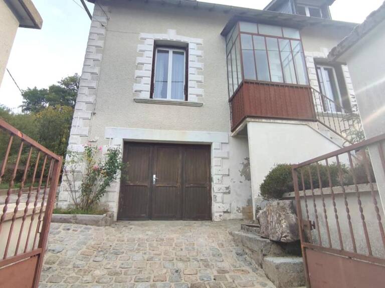 Maison avec terrain et garage , quartier calme d'USSEL 19200 — photo 1