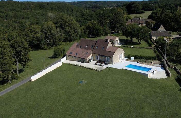Ferme rénovée avec finition exceptionnel, piscine et 3 hectares de terrain — photo 2