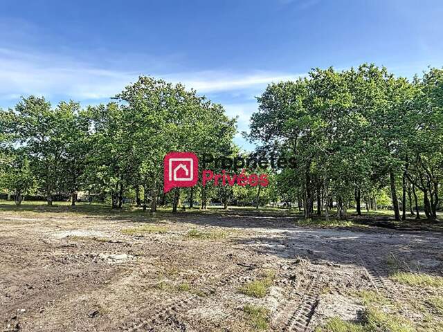 HOURTIN-PORT - BELLE PARCELLE VIABILISÉE DE 600 M² — photo du bien