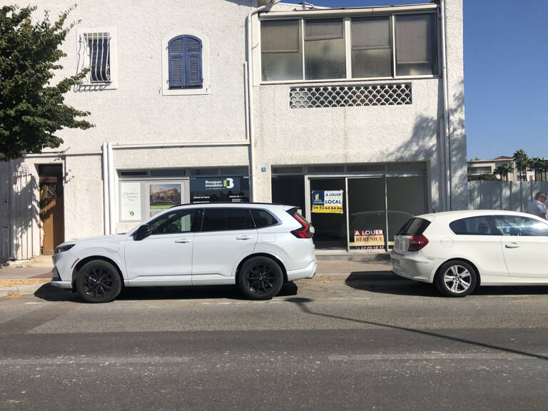 LOCAL COMMERCIAL CAGNES SUR MER — photo 1
