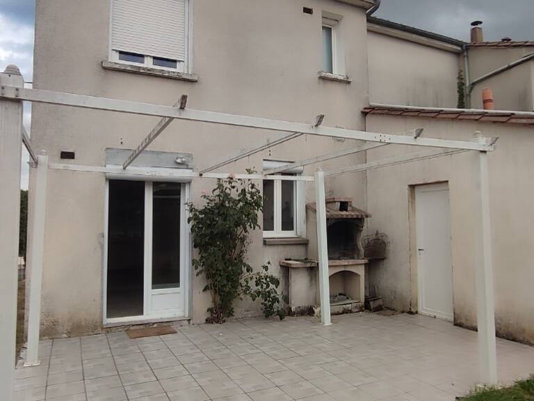 MAISON MITOYENNE DE 77M² HAB SUR 2 NIVEAUX 3 CHAMBRES + BUREAU + GARAGE, LE TOUT SUR UN TERRAIN CLOS DE 400M² ENVIRON — photo 1