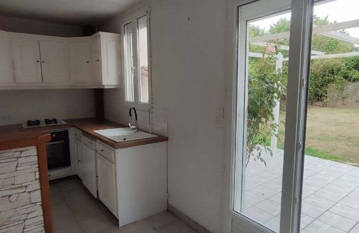 MAISON MITOYENNE DE 77M² HAB SUR 2 NIVEAUX 3 CHAMBRES + BUREAU + GARAGE, LE TOUT SUR UN TERRAIN CLOS DE 400M² ENVIRON — photo 4