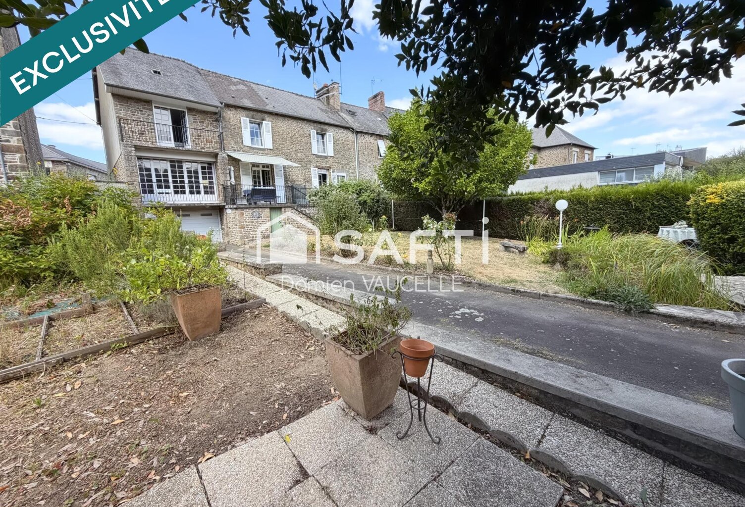Belle maison de ville en pierre  6 pièces avec jardin clos et arboré de 858 m². — photo 1