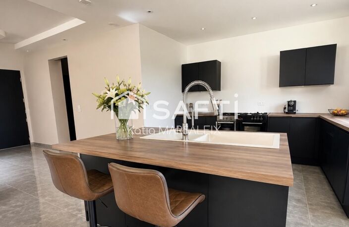 Maison contemporaine 2021 - DPE A - terrain 2642m² — photo 2