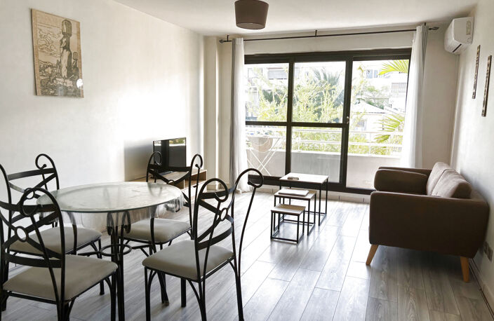 À LOUER - CHARMANT APPARTEMENT T2 MEUBLÉ — photo 3