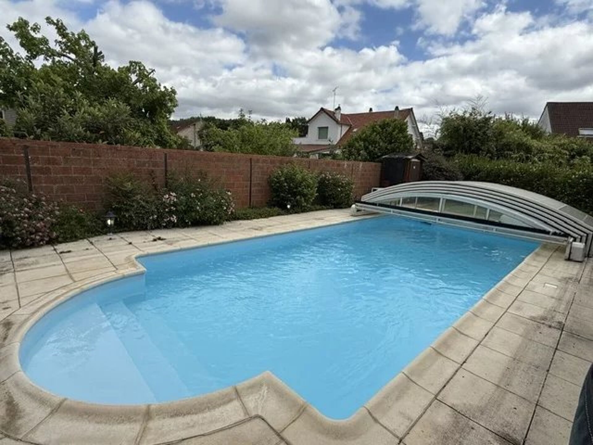 Maison 8 pièces · à Combs-la-Ville · 2 990 €/mois