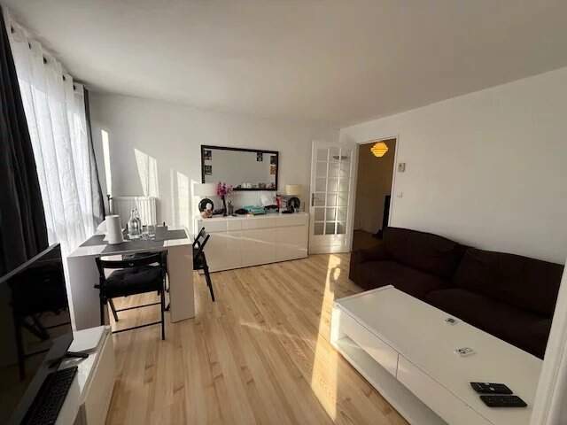 Un appartement lumineux à Combs-la-Ville — photo du bien
