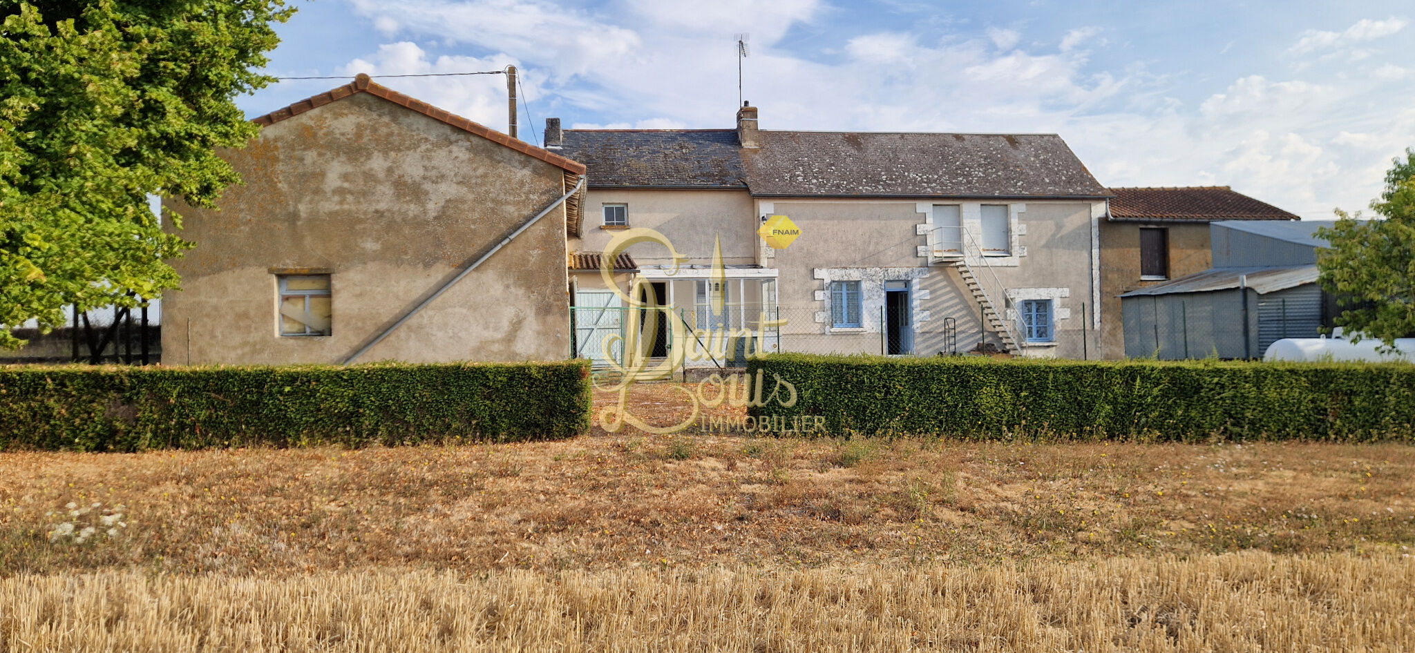 ANCIEN CORPS DE FERME AVEC 2.3 HA DONT 1.6 EXPLOITES