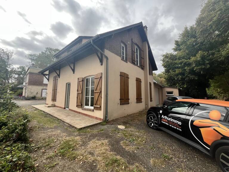 A LOUER - Maison 5 pièces située à proximité de CHARTRES — photo 1