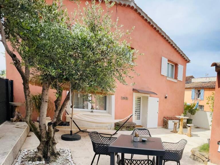 NOUVEAUTÉ - MAISON ROQUEBRUNE-SUR-ARGENS JARDIN ET GRAND GARAGE — photo 1