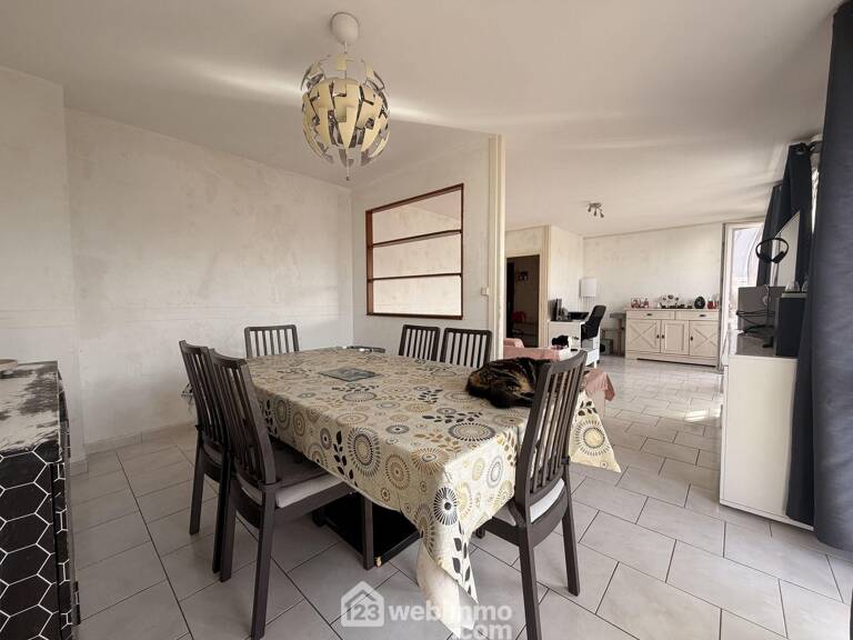 Appartement - 85m² - Laon — photo 1