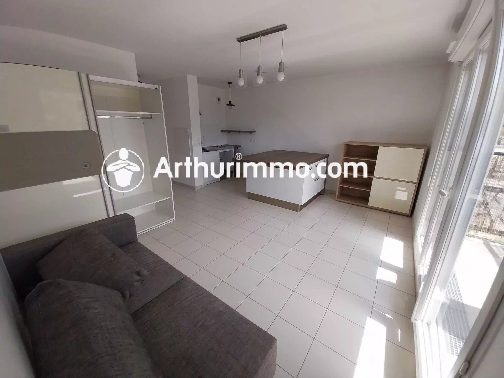 Appartement 1 pièce 30 m² · à Savigny-le-Temple · 30 m² · 650 €/mois