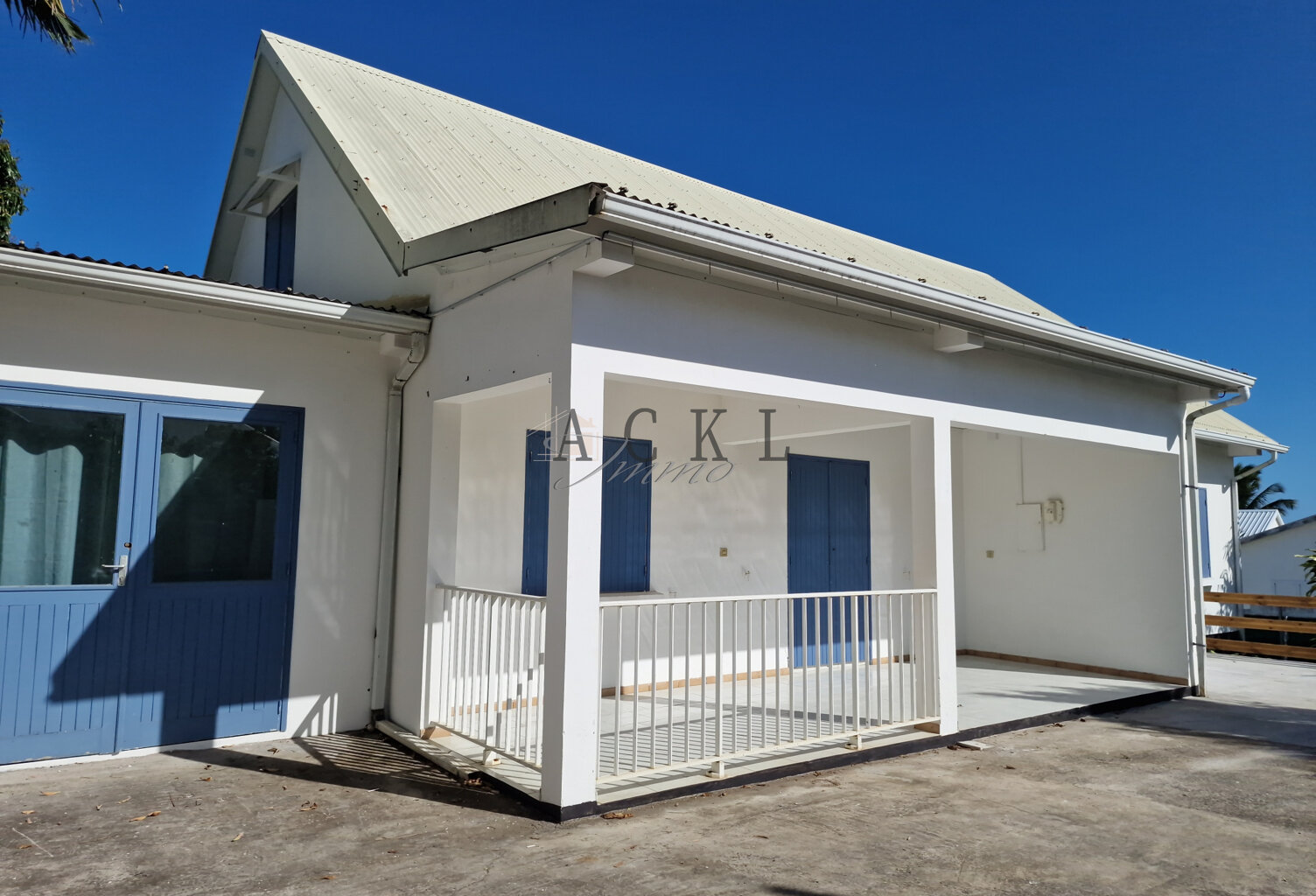 MAGNIFIQUE VILLA F6 AVEC VUE MER PANORAMIQUE SAINT-PIERRE — photo 1