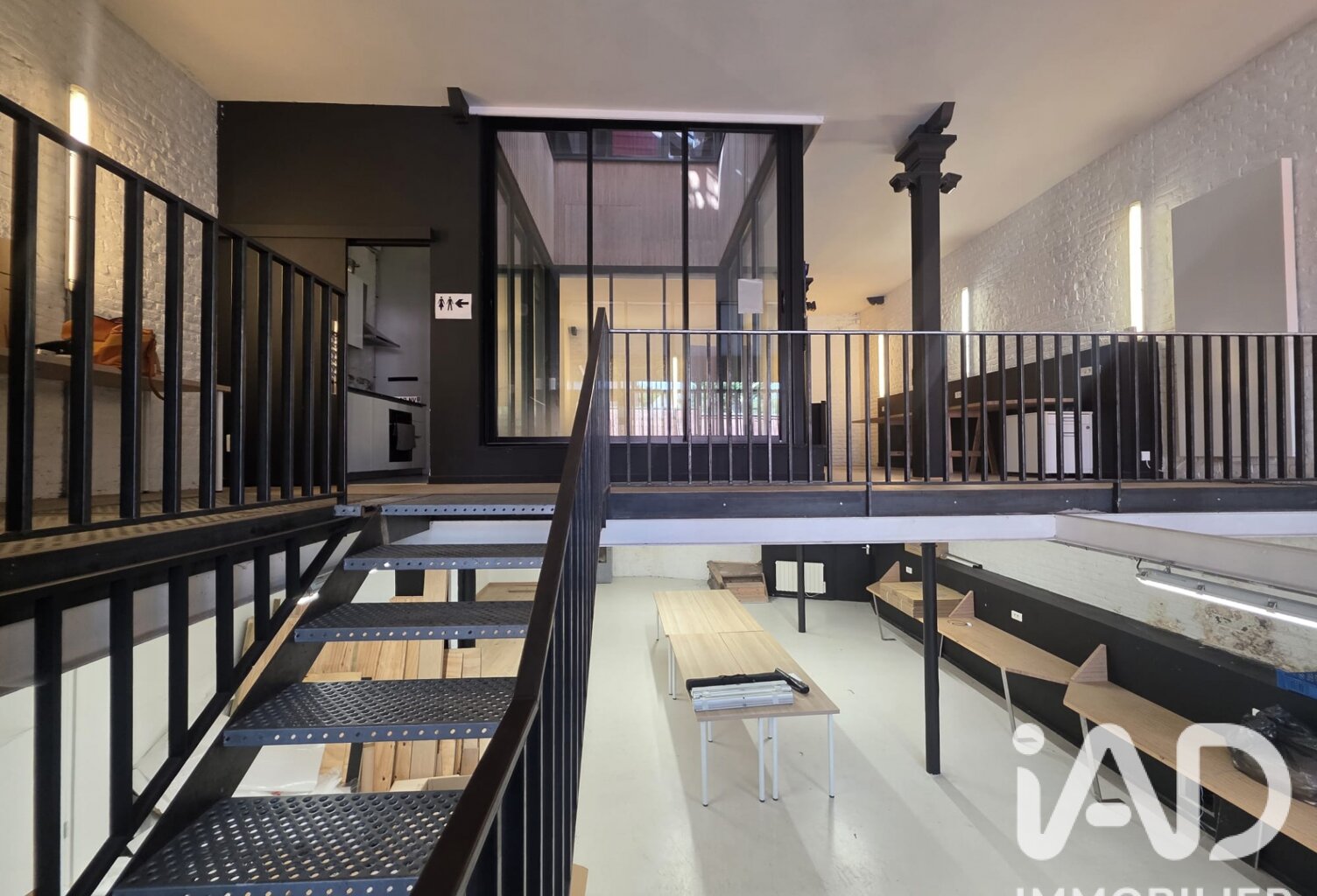 Vente Boutique/Local commercial 156 m&sup2; — photo 1