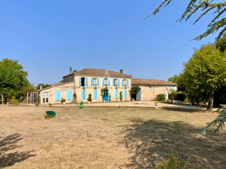 Propriété Charentaise de caractère à 10 km de Jonzac — photo 1