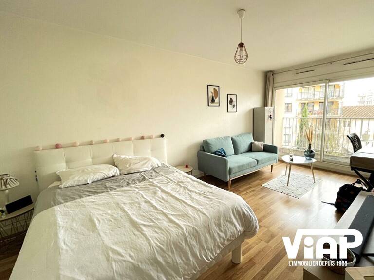 LIMOGES STUDIO DE 34 m²  NON MEUBLE PROCHE CHURCHILL — photo 1