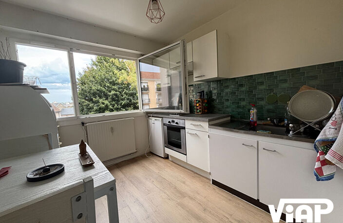 LIMOGES STUDIO DE 34 m²  NON MEUBLE PROCHE CHURCHILL — photo 3