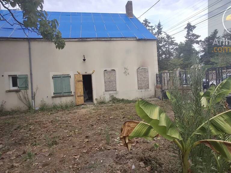Cravant – Maison à reconstruire suite à sinistre – Terrain arboré de 960 m² — photo 1