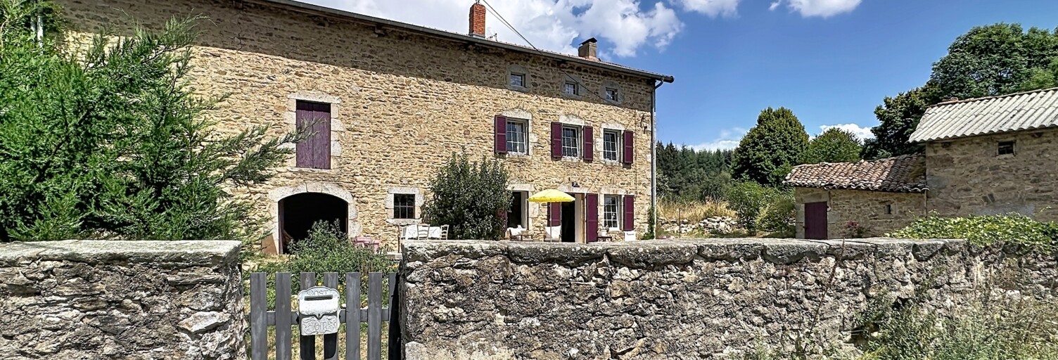 Maison 4 Pièces 115 m² à vendre à Fayet-Ronaye (63630)
