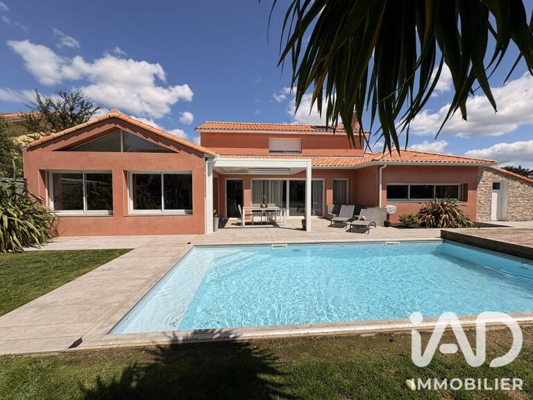 Vente Maison traditionnelle 7 pièces — photo 1
