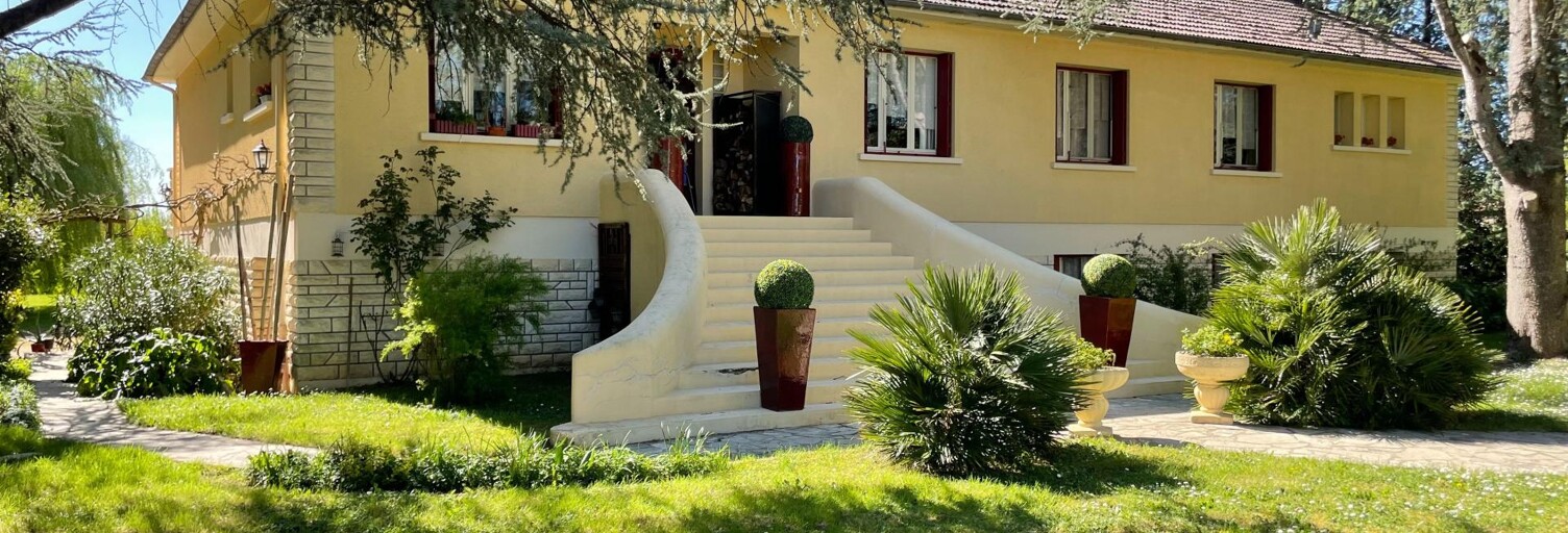 Maison 11 Pièces 367 m² à vendre à Usson-du-Poitou (86350)