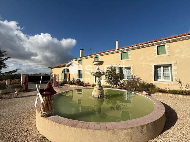 Ancienne propriété viticole avec dépendances  Fossès-et-Baleyssac (33190) — photo du bien