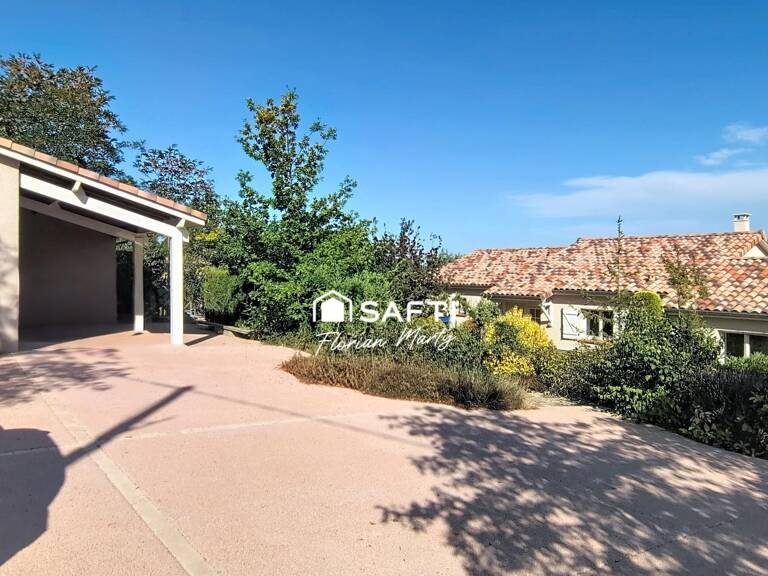 Villa — photo 1