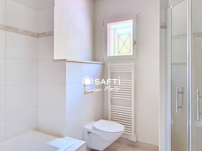 Villa — photo 1