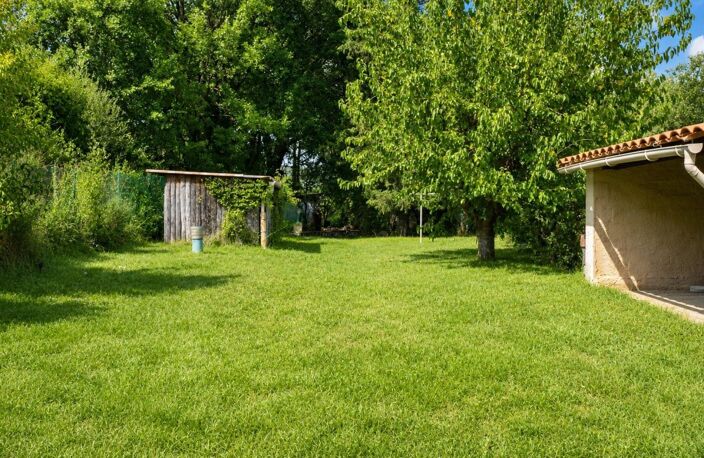 UN HAVRE DE PAIX AU BORD DE LA RIVIÈRE, IDÉAL POUR UNE VIE DE FAMILLE — photo 2