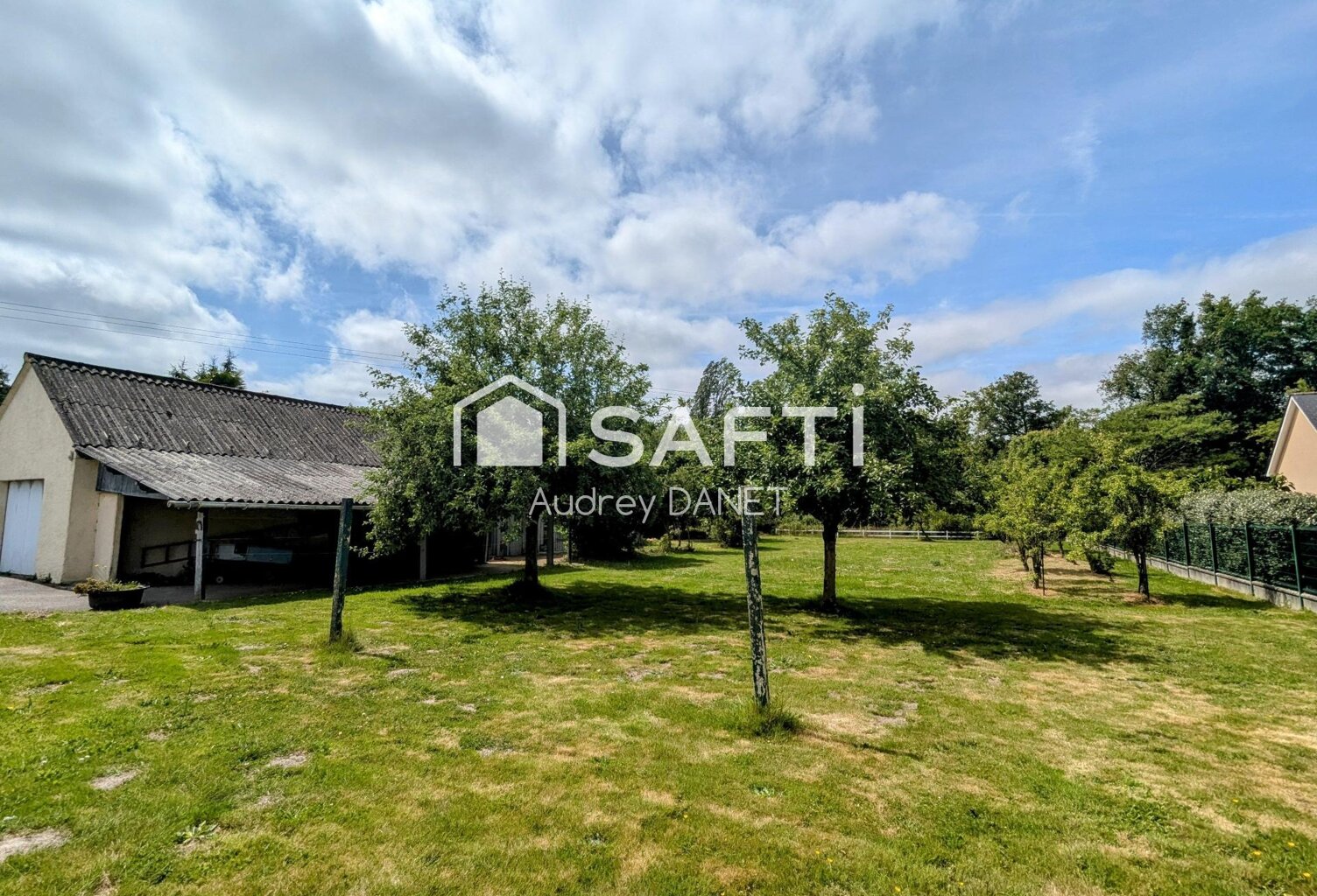 Terrain à bâtir à 2 pas de Nantes — photo 1