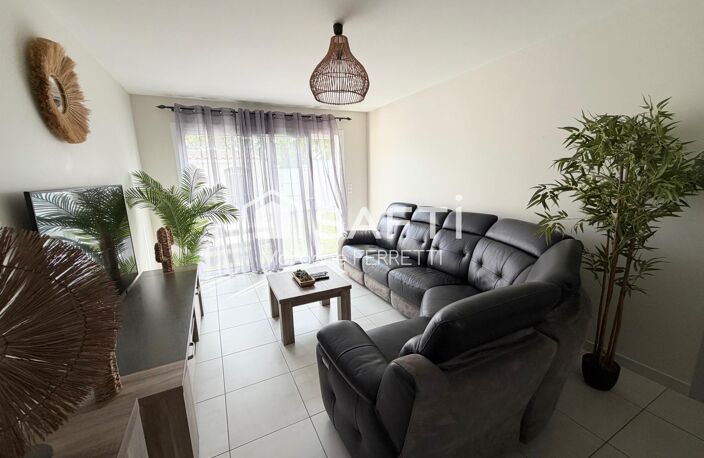 MAISON 90 M² AVEC PISCINE SUR TERRAIN DE 230 M² — photo 4