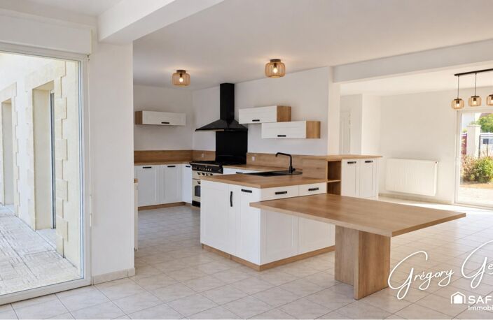 Pièce à vivre de plus de 100m² ! — photo 5