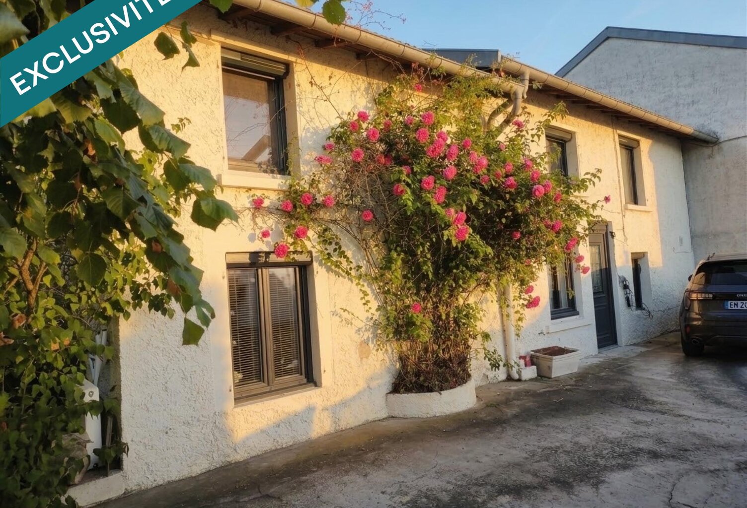 Maison de caractère, terrain entièrement clos et arbore et commodités. — photo 1