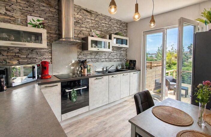 Ensemble immobilier : Studio et T3, jardin, parking — photo 3