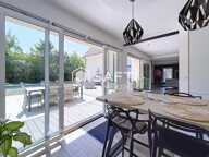 Villa contemporaine de 250m2 -piscine & 5 chambres — photo 3