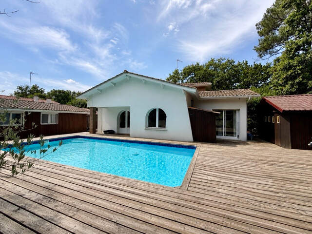 ARES QUARTIER ST BRICE - MAISON FAMILIALE DE 230 M2 AVEC PIS — photo du bien