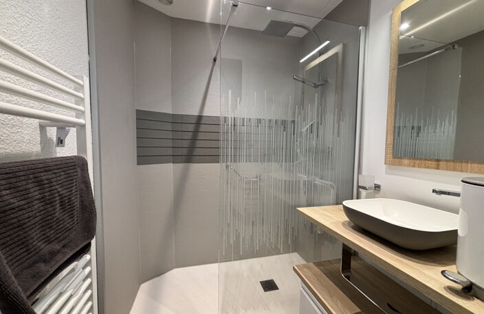 Appartement F2 meublé au coeur de Châtel-Guyon — photo 4