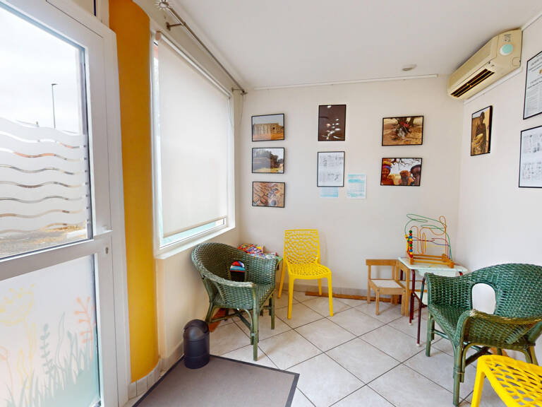 Local Professionnel  100m2 — photo 1