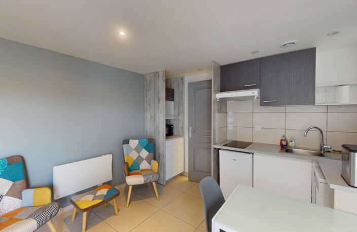 Studio meublé rénové 23,23m2 — photo 3