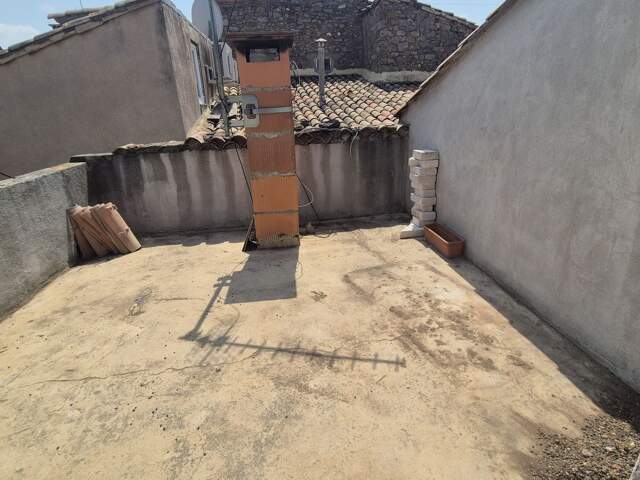 Maison de village Avec terrasse — photo du bien