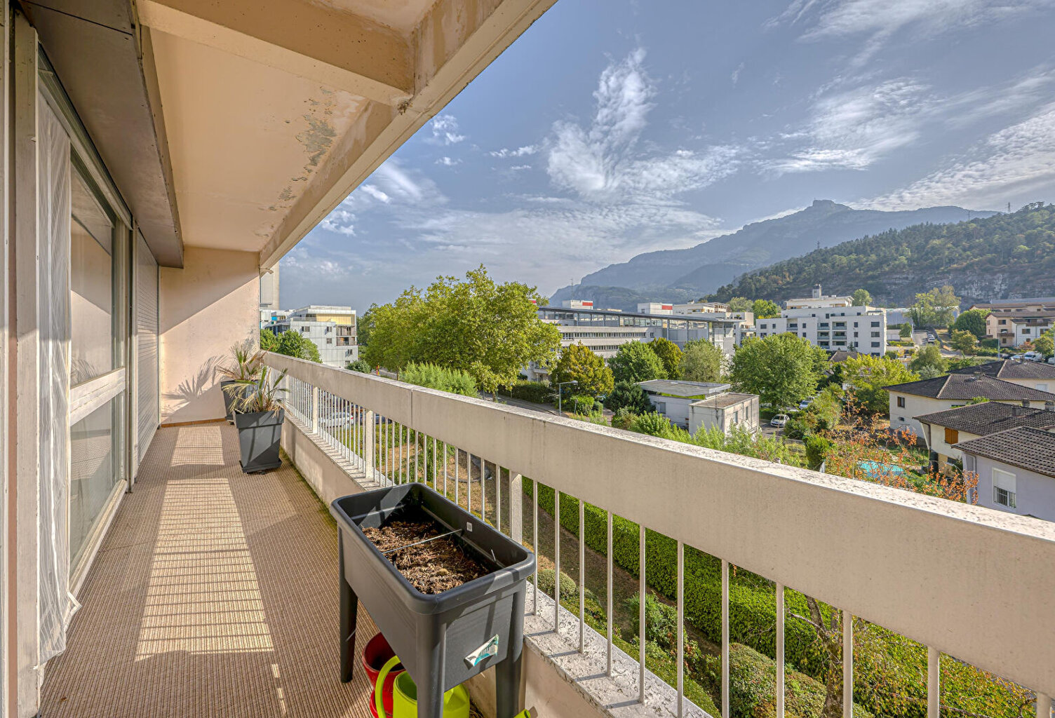 CHAMBÉRY ,T4 lumineux avec garage, ascenseur. — photo 1
