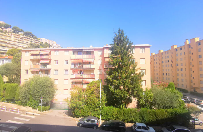 CESSOLE : STUDIO AU 4EME ETAGE DANS RESIDENCE STANDING — photo 2
