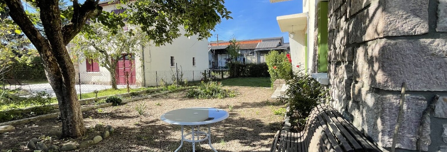 Maison 5 Pièces 137 m² à louer à Saint-Girons (09200)
