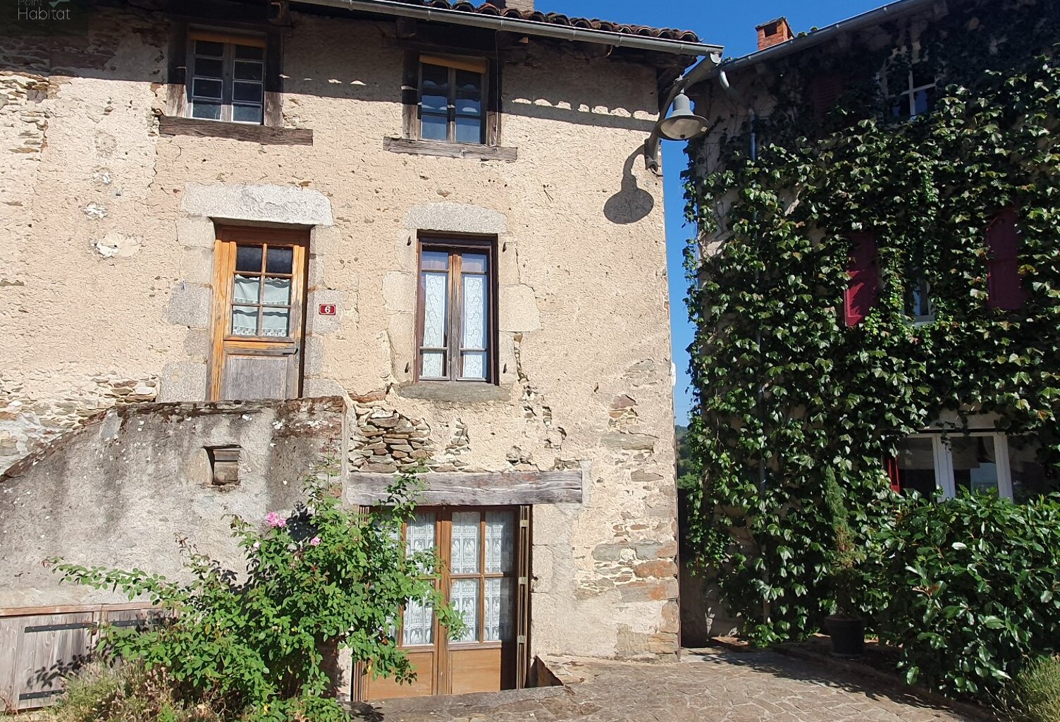 Maison place de l'Eglise — photo 1