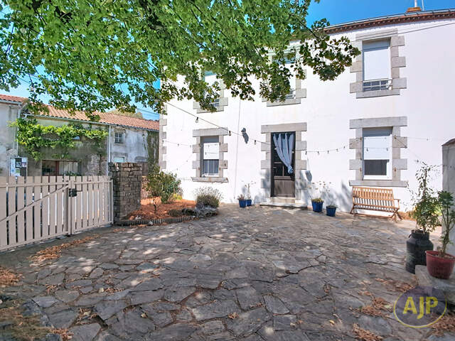 Maison de caractère au calme, pleine de charme ! — photo du bien