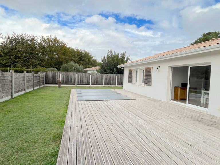 A LOUER MAISON MEUBLEE DE TYPE 4 AVEC JARDIN ET PISCINE - LEGE CAP FERRET — photo 1